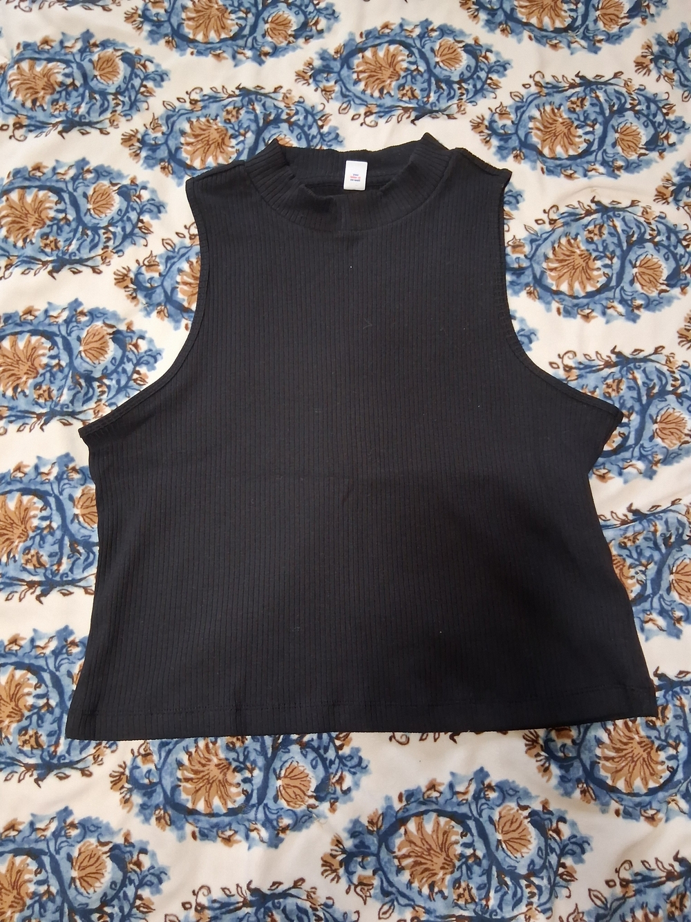 Old Navy Black Ribbed Mock Neck Crop Tank